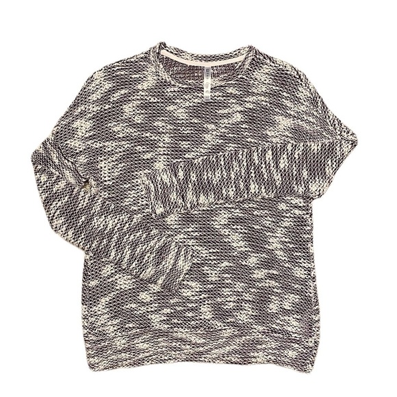 FABLETICS Black and White Long Sleeve Active Sweater Size XS‎ - Picture 1 of 10